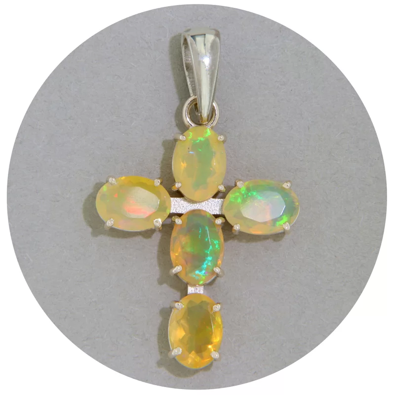 Pandantiv Argint 925 Cruce Opal Natural - Spiritualitate si Eleganta