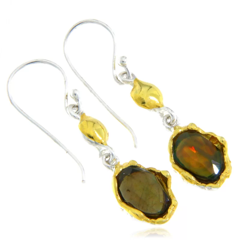 Cercei Argint 925 Accente aurite Opal Negru Natural - Modern si Vibrant