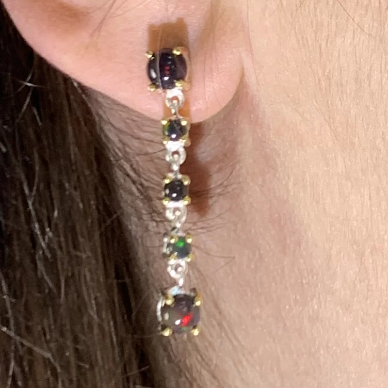 Cercei Argint 925 Accente Aurite Opal Negru Natural - Stil si Rafinament