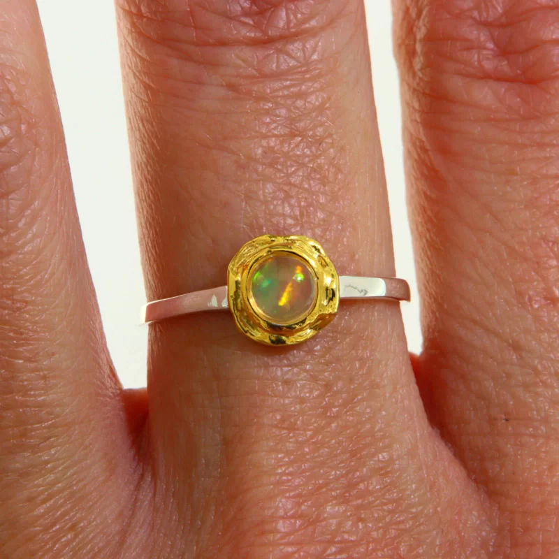 Inel Argint 925 Accente Aurite Opal Natural - Energie si Rafinament
