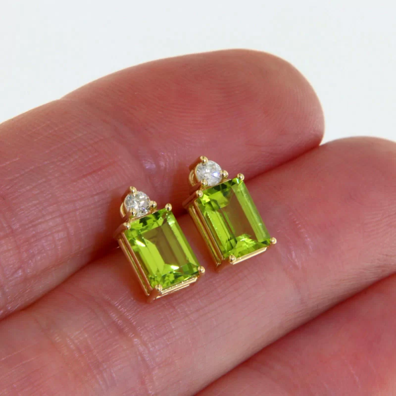 Cercei Aur 14k Galben Peridot Diamante Naturale - Eleganta si Rafinament