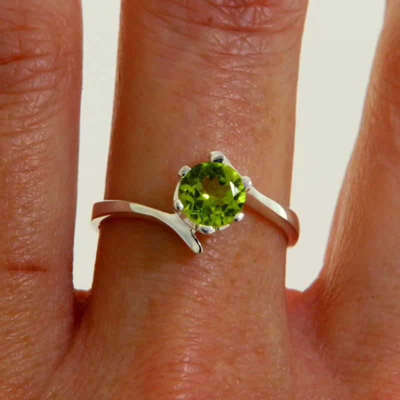 Inel Argint 925 Peridot Natural - Culoare si Eleganta