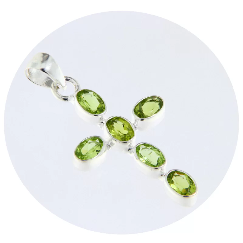 Pandantiv Argint 925 Cruce Peridot Natural - Rafinament si Prospetime