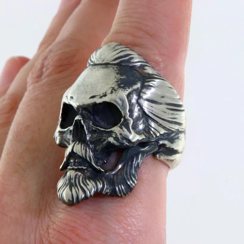 Ghiul Barbatesc Argint 925 Oxidat Bearded Slick Back Skull - Masculinitate si Stil