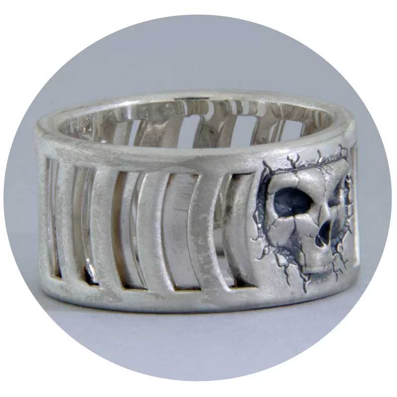 Inel Barbatesc Argint 925 Sculptat Craniu Prison Break - Design Rebel