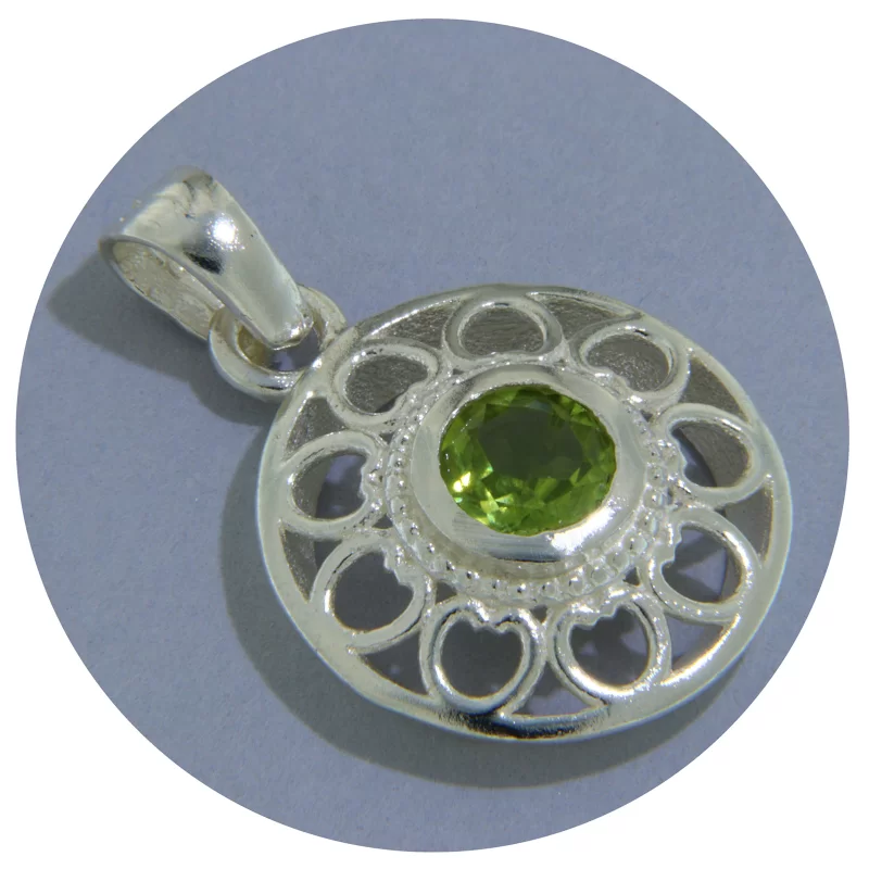 Pandantiv Argint 925 Inimi Peridot Natural - Armonie si Stralucire