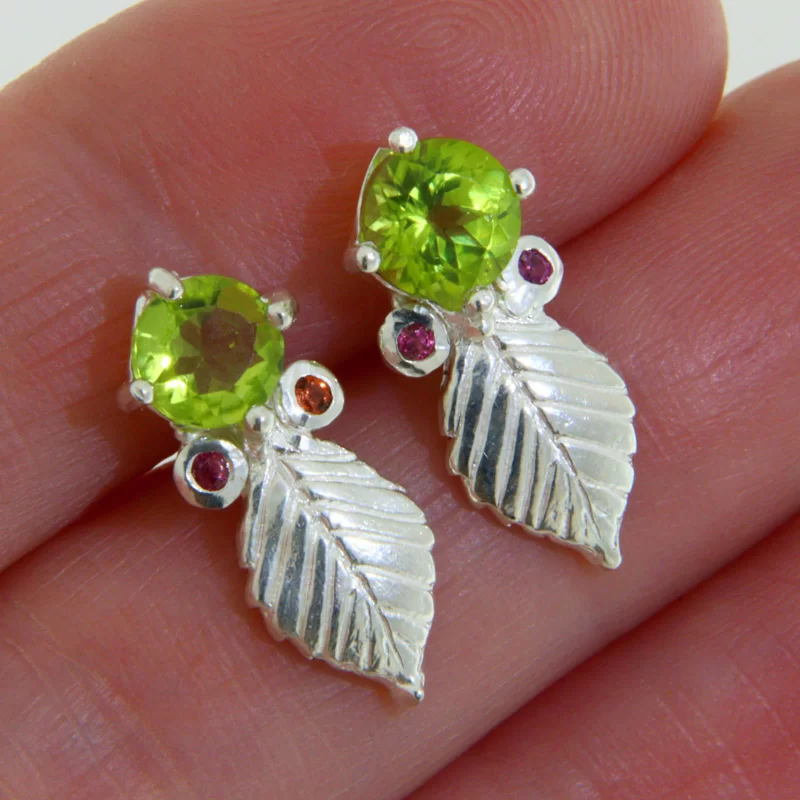 Cercei Argint 925 Peridot Granate Naturale Frunze - Natura si Eleganta