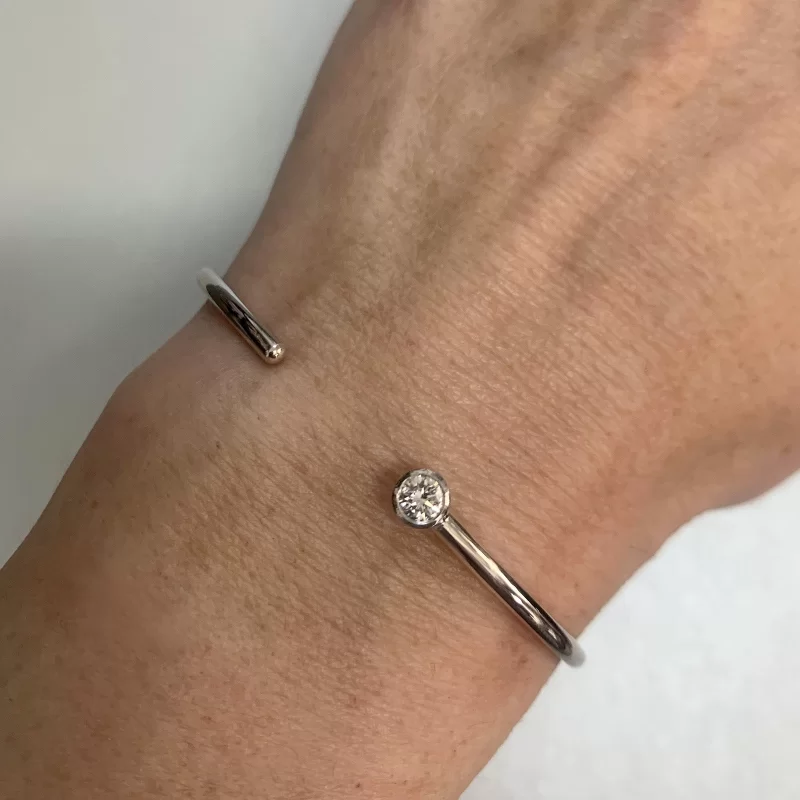 Bratara Minimal Cuff  Aur Alb 14k Diamant Natural - Rafinament Atemporal
