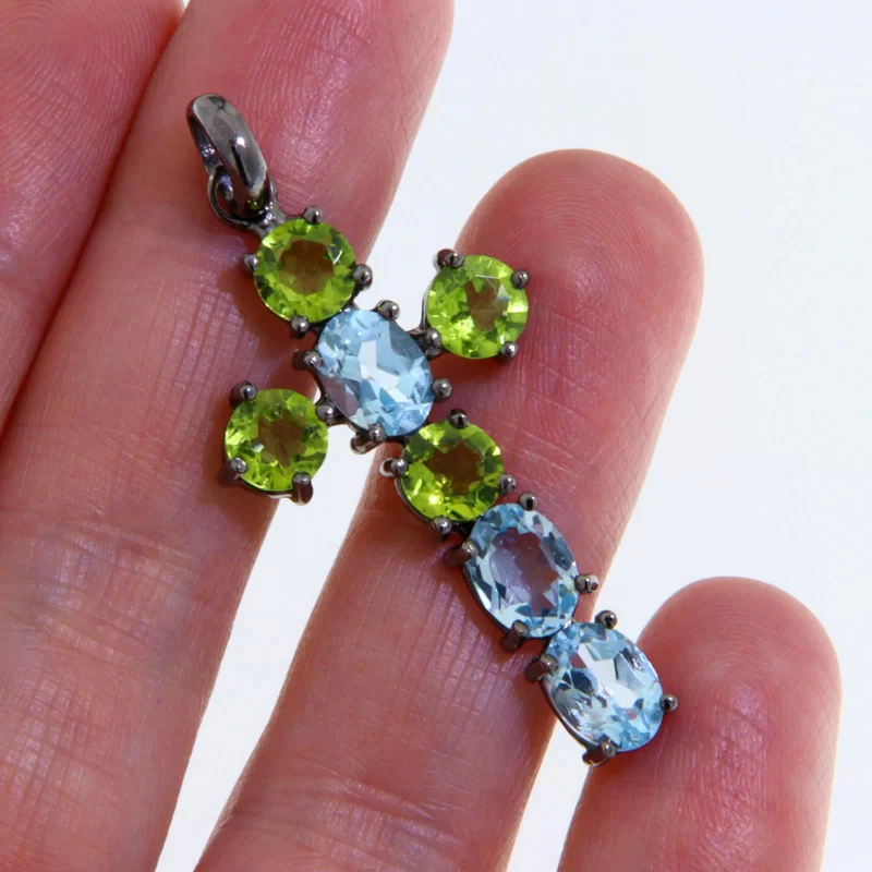 Pandantiv Argint 925 Rodiat Topaz Peridot Natural - Cruce, Eleganta si Echilibru