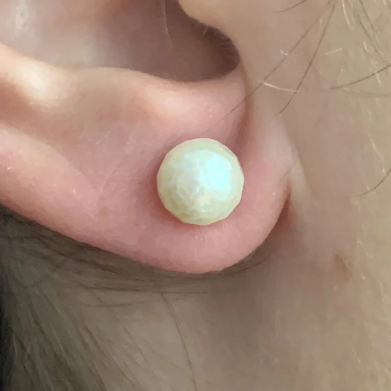  Cercei Stud Surub Aur Galben 14K Perle Naturale de Cultura cu Efect de Fatetare - Textura Unica
