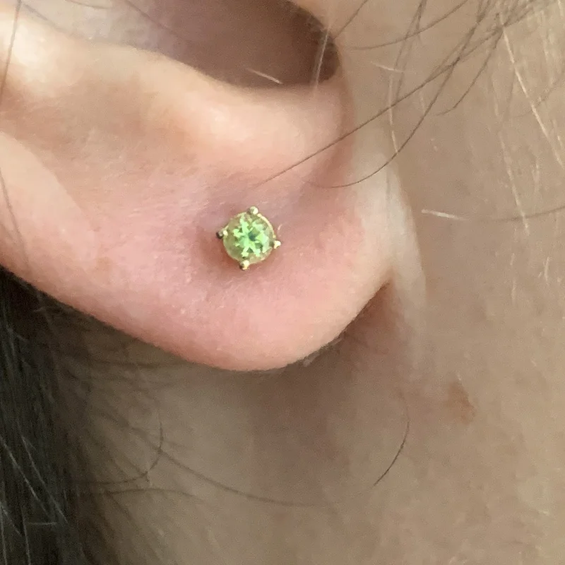 Cercei Stud Surub Aur 14k Peridot Natural - Vibratie si Prospetime