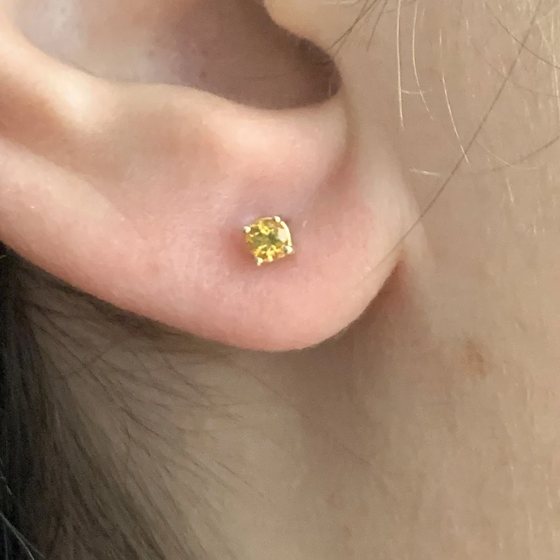 Cercei Stud Surub Aur 14k Citrin Luminozitate si Rafinament