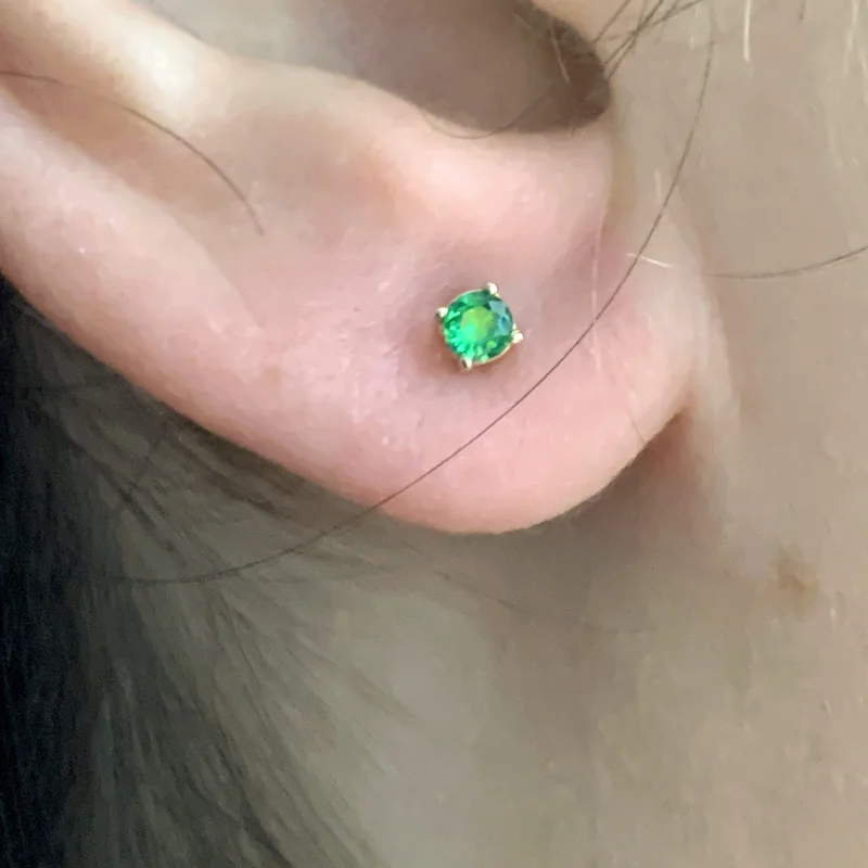 Cercei Stud Surub Aur 14k Granat Tsavorit Natural - Energie Verde