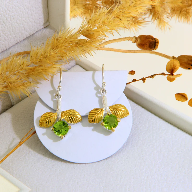 Cercei Argint 925 Accente Aurite Peridot Natural - Frunze si Muguri