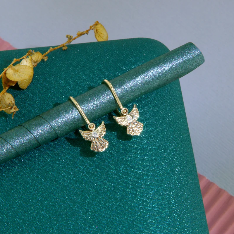 Cercei Tortite Fete Aur Galben 14k Ingerasi Diamante Naturale - Delicatete si Protectie