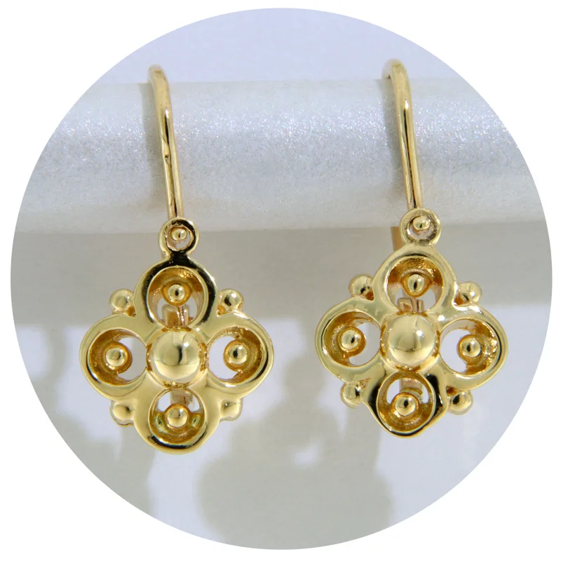 Cercei cu Tortite  Aur Galben 14k – Trifoi Design Floral Stilizat