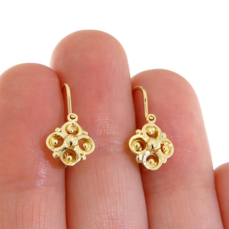 Cercei cu Tortite  Aur Galben 14k – Trifoi Design Floral Stilizat