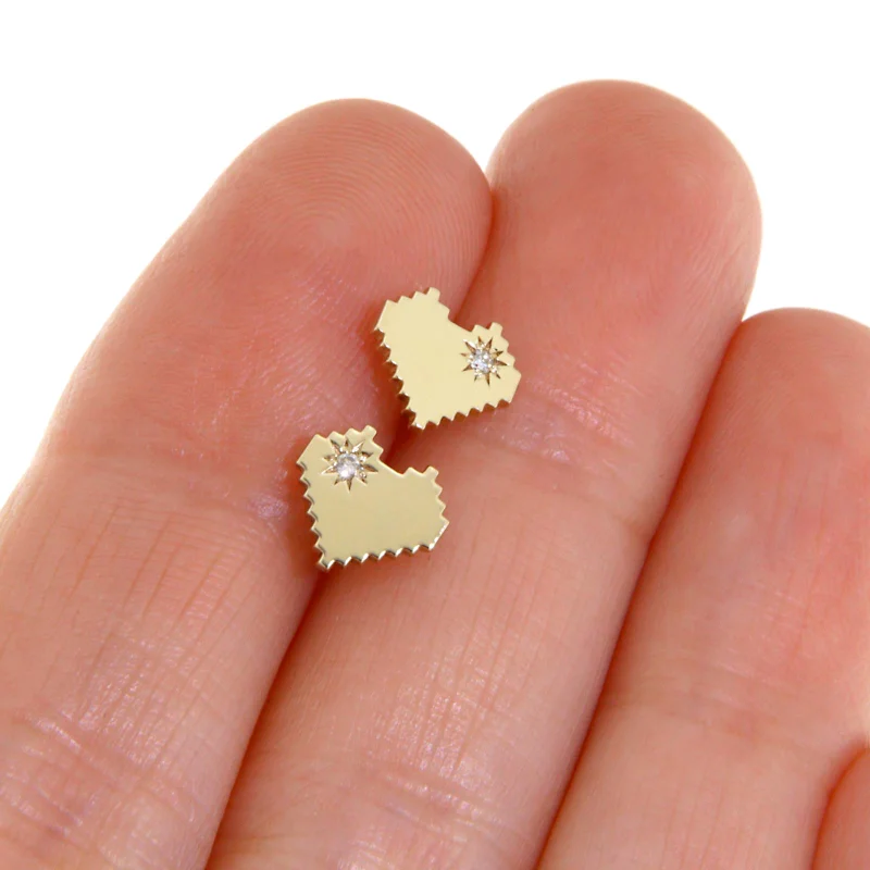  Cercei Stud Aur Galben 14k Inimi Diamante Naturale - Margine Zimtata Pixelata