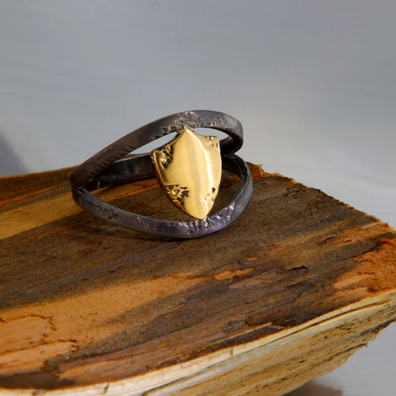 Inel Barbatesc Aur 18k si Argint - Design Sculptural Scut Protector