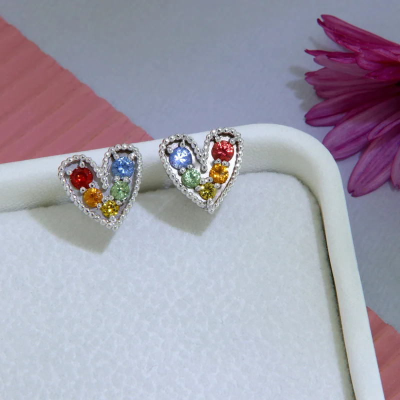 Cercei Stud Aur Alb 14k Safire Multicolore Naturale Inimi - Eleganta Jucausa