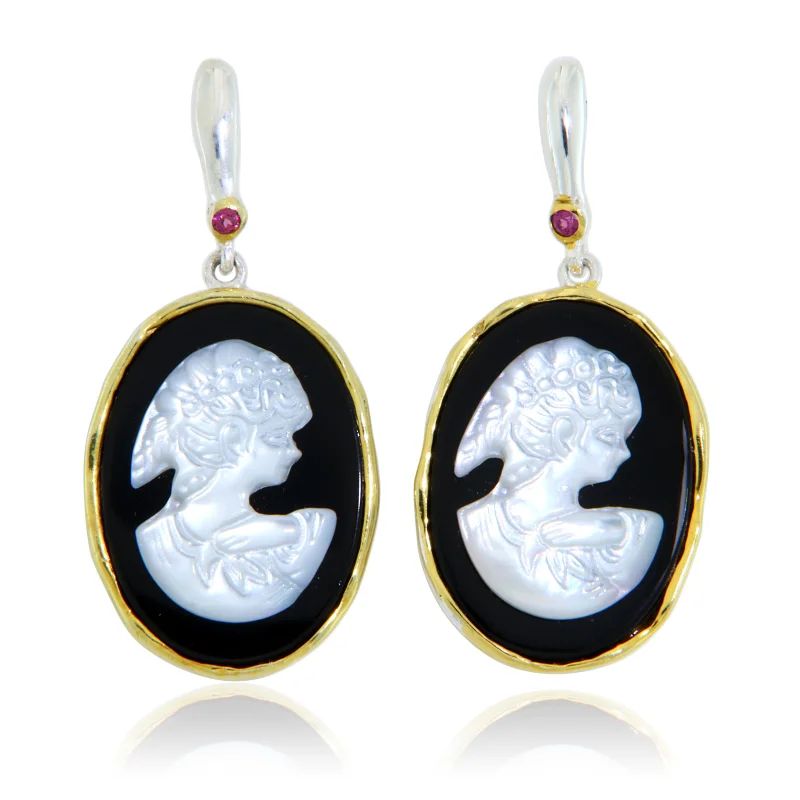 Cercei Argint 925 cu Accente Aurite – Onix Negru & Camee din Sidef Natural | Eleganta Clasica