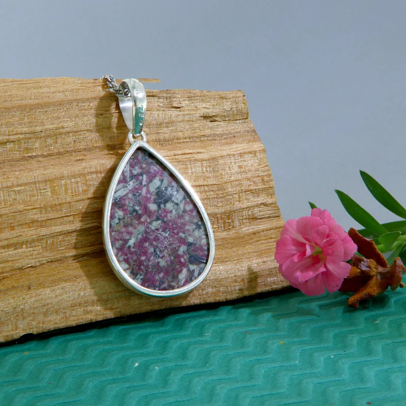 Pandantiv Argint 925 Eudialit Natural - Energie Vitala