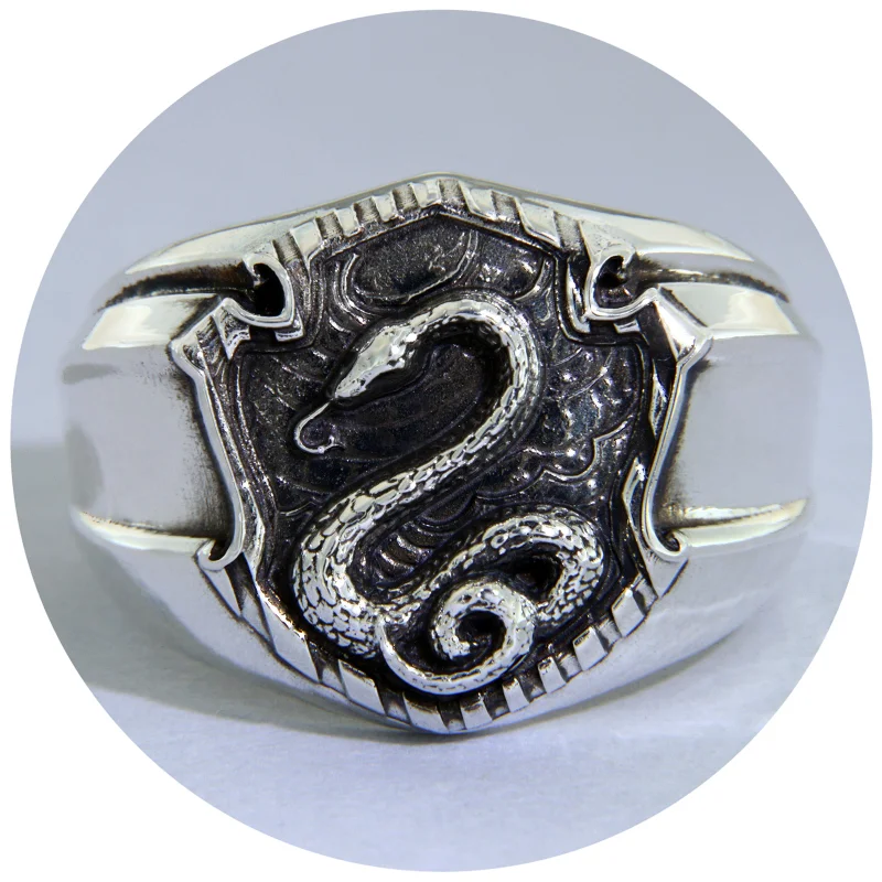 Inel Barbatesc Argint 925 Harry Potter Slythering Ring - Putere si Identitate