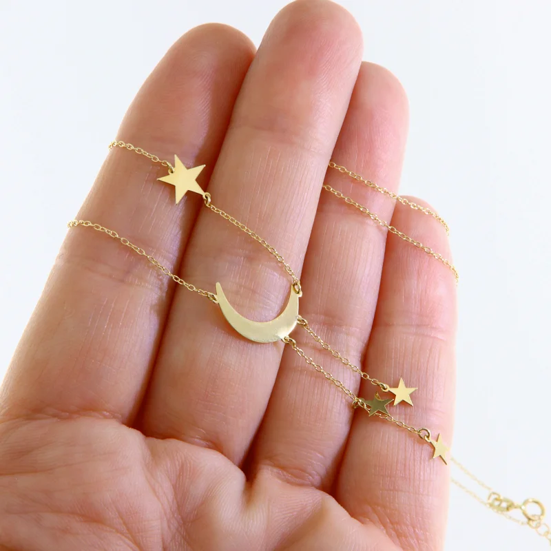  Colier Aur Galben 14k Luna si Stele - Joc Vizual si Eleganta