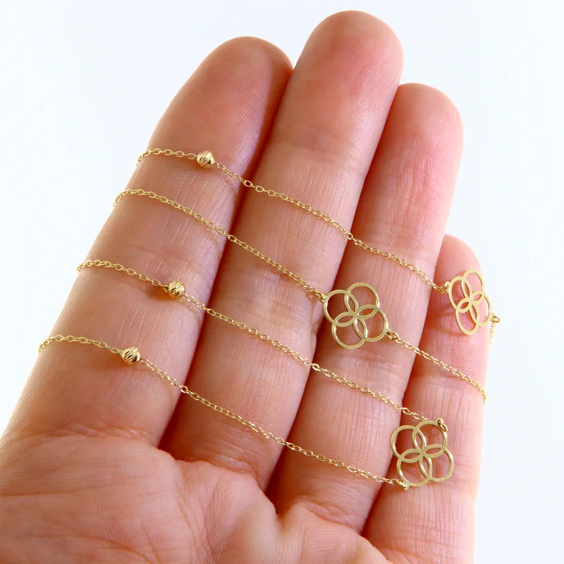 Colier Aur Galben 14 k cu Elemente Geometrice - Eleganta Delicata si Echilibru