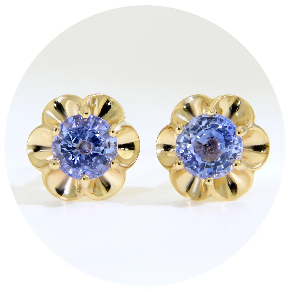 Cercei Stud Aur Galben 14 k Safire Albastre de Ceylon - Eleganta Clasica si Rafinament Regal