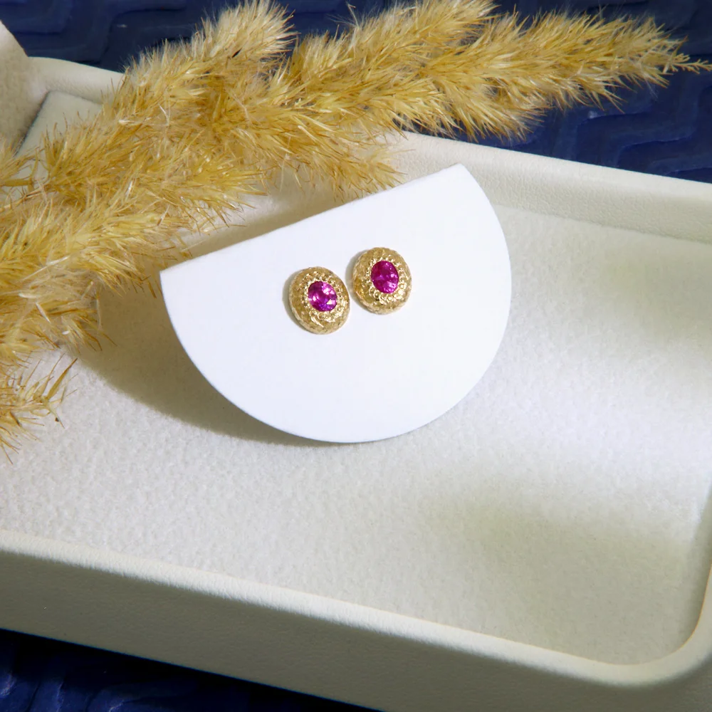 Cercei Stud Safire Roz de Ceylon Naturale Rare - Delicatete si Modernitate