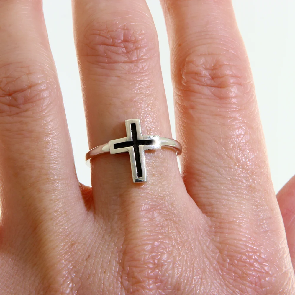 Inel Argint 925 Cruce Oxidata - Minimalist & Elegant