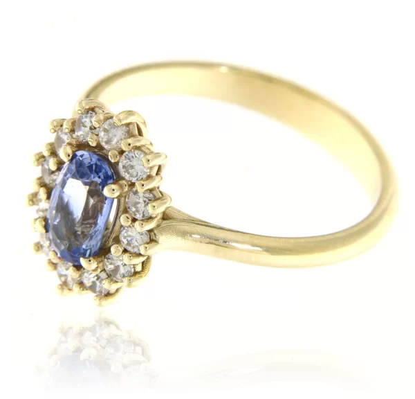 Inel de Logodna din Aur cu Safir Ceylon natural si anturaj de diamante naturale - Eleganta Exceptionala