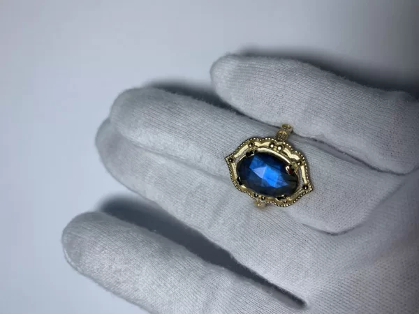 Inelul din aur 14k Aurora Mistica - Labradorit si Diamante in Splendoare
