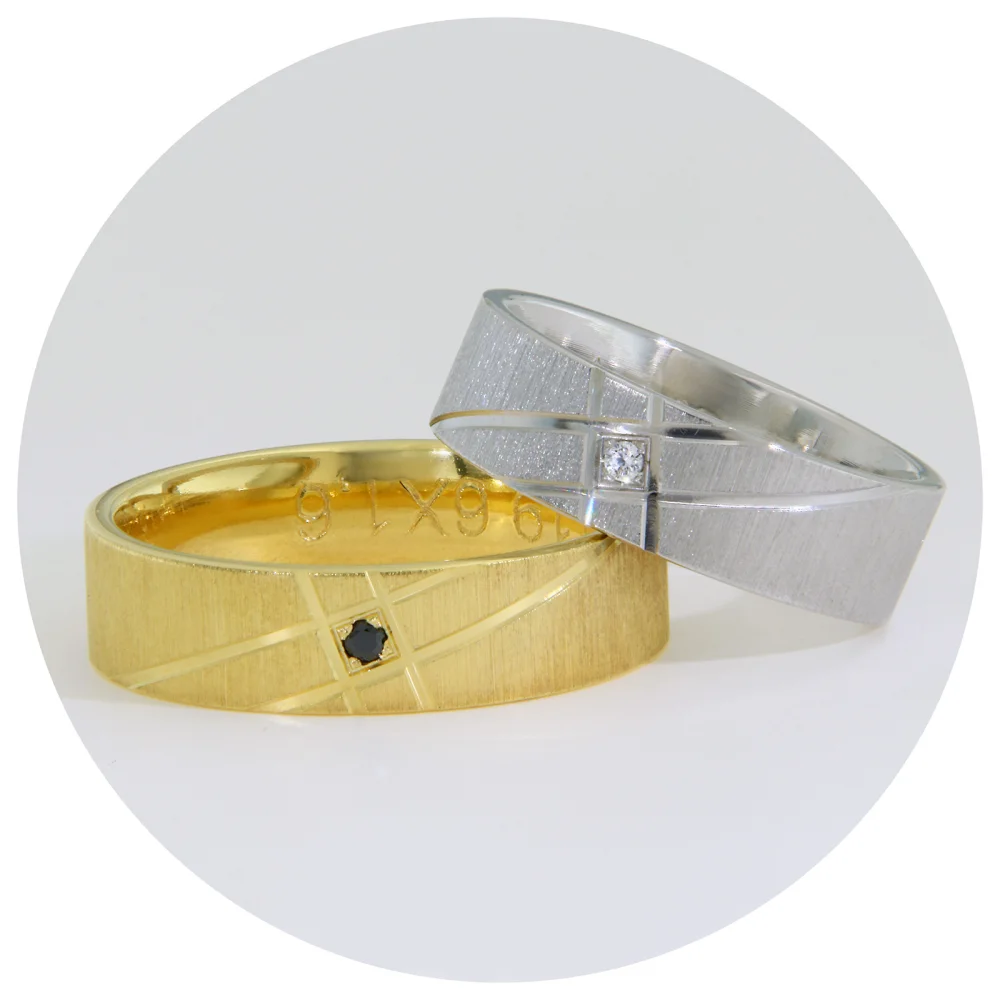 Verighete Aur Galben si Aur Alb cu Linii Diagonale si Diamante Naturale – Lisabona