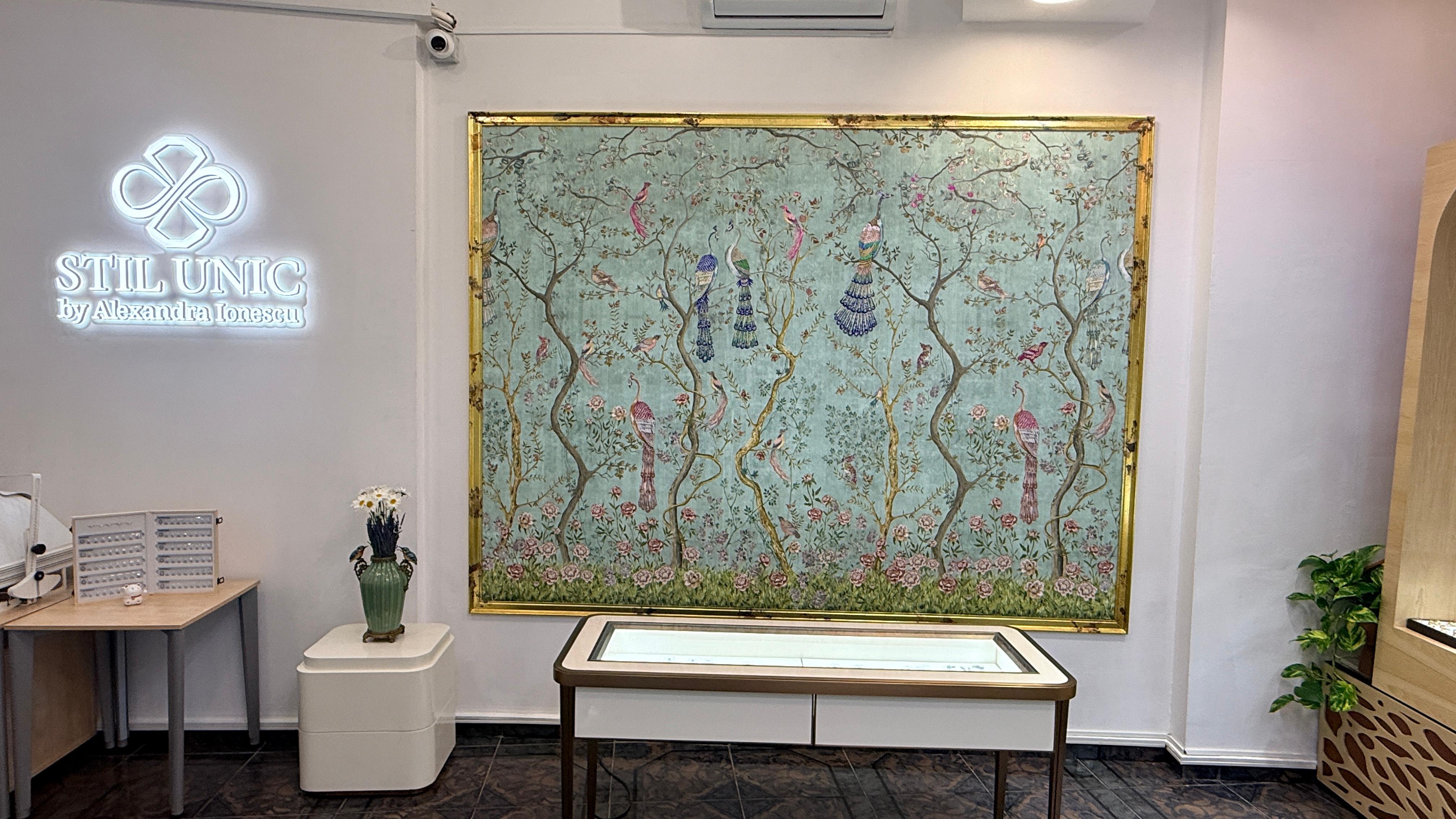 Bijuterii expuse în showroom-ul StilUnic
